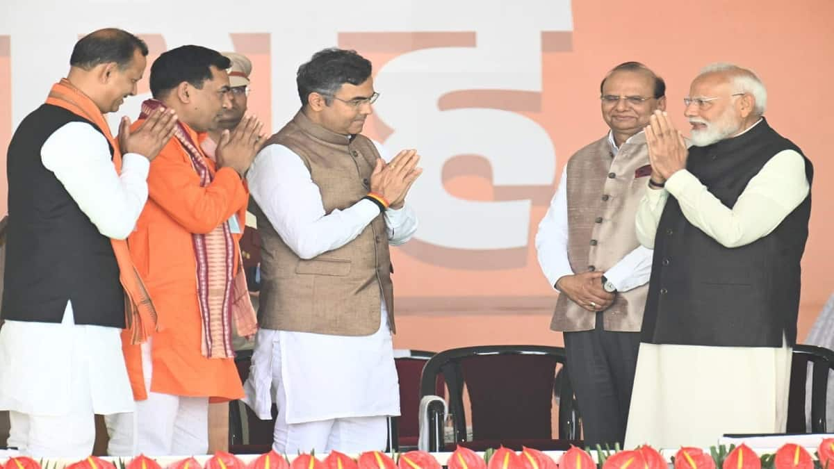 Six MLAs took oath as ministers in the Delhi government today at Ramlila Maidan. (Image source: X/ @p_sahibsingh)