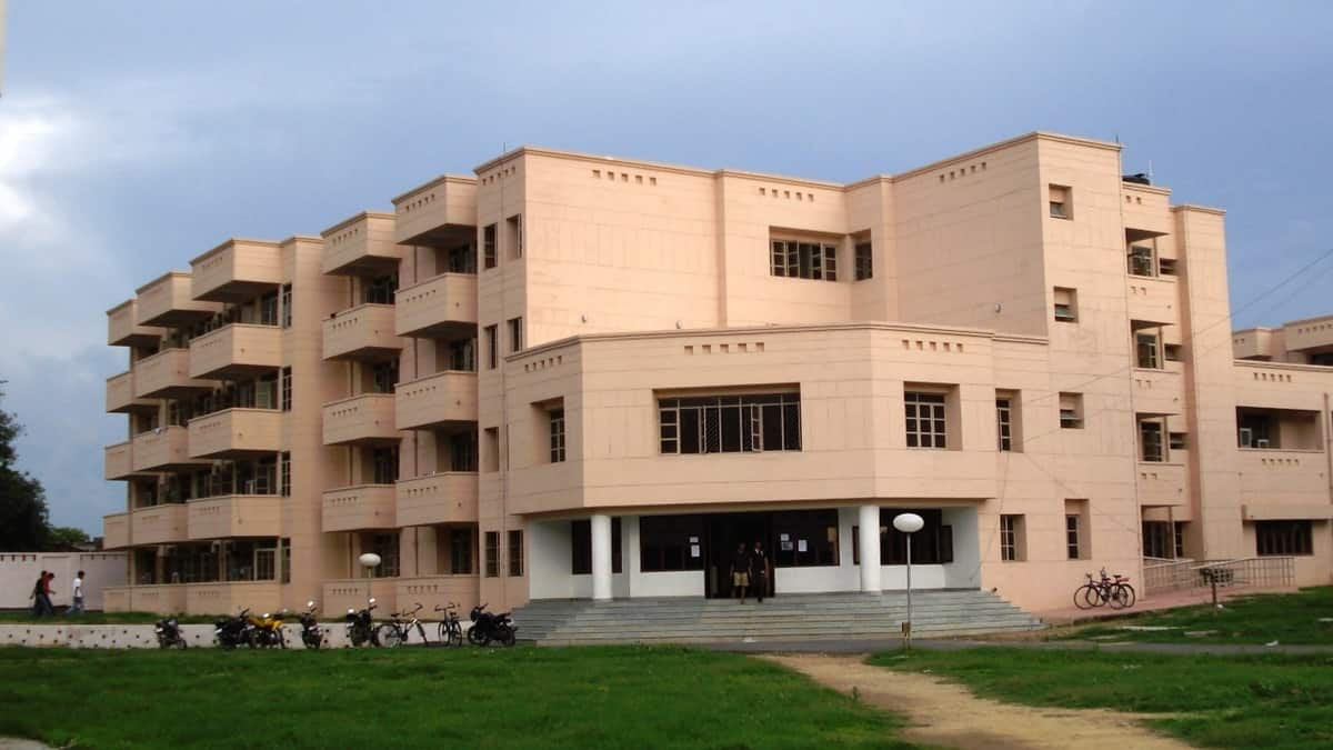 JEE Main cut-offs for BTech ECE at IIITs. (Image: IIIT Allahabad)