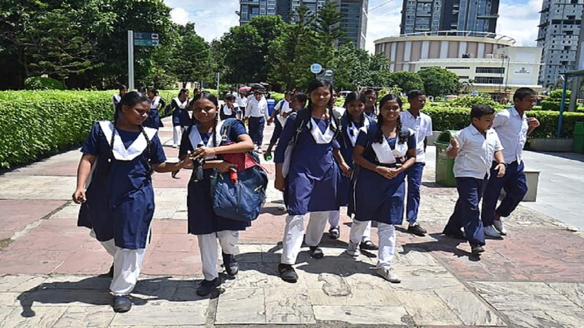 West Bengal HS Exam Date 2025: Class 12 exams will commence from March 3. Representational image: Wikimedia Commons)