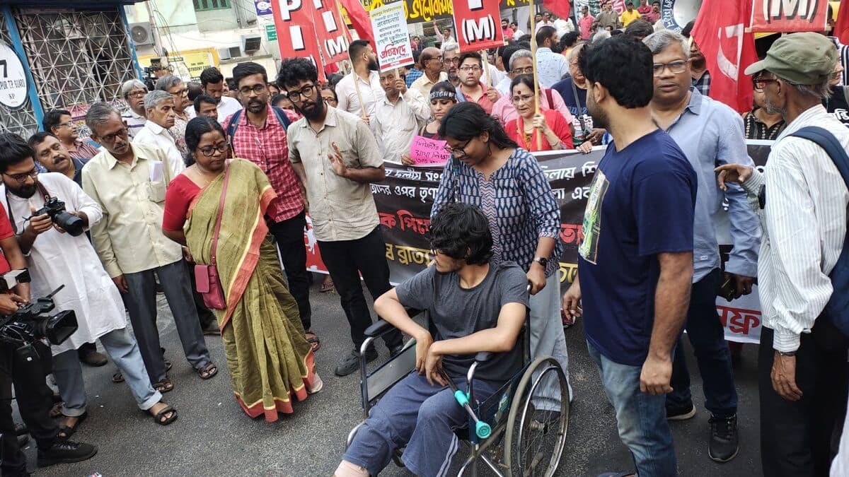 According to the protesters, seven cases have been registered in connection with the incident, including four against Roy. (Image: official X account/CPI (M))