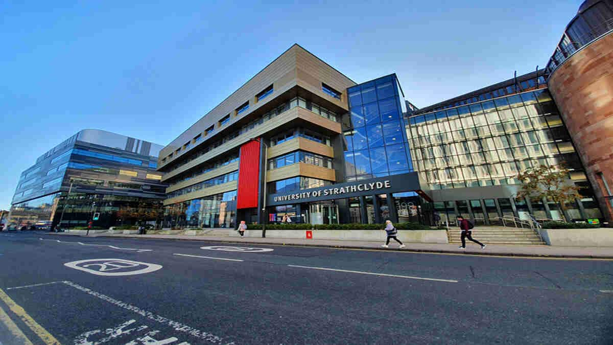 Strathclyde Business School offers Glasgow 850 International Masters Scholarship 2025