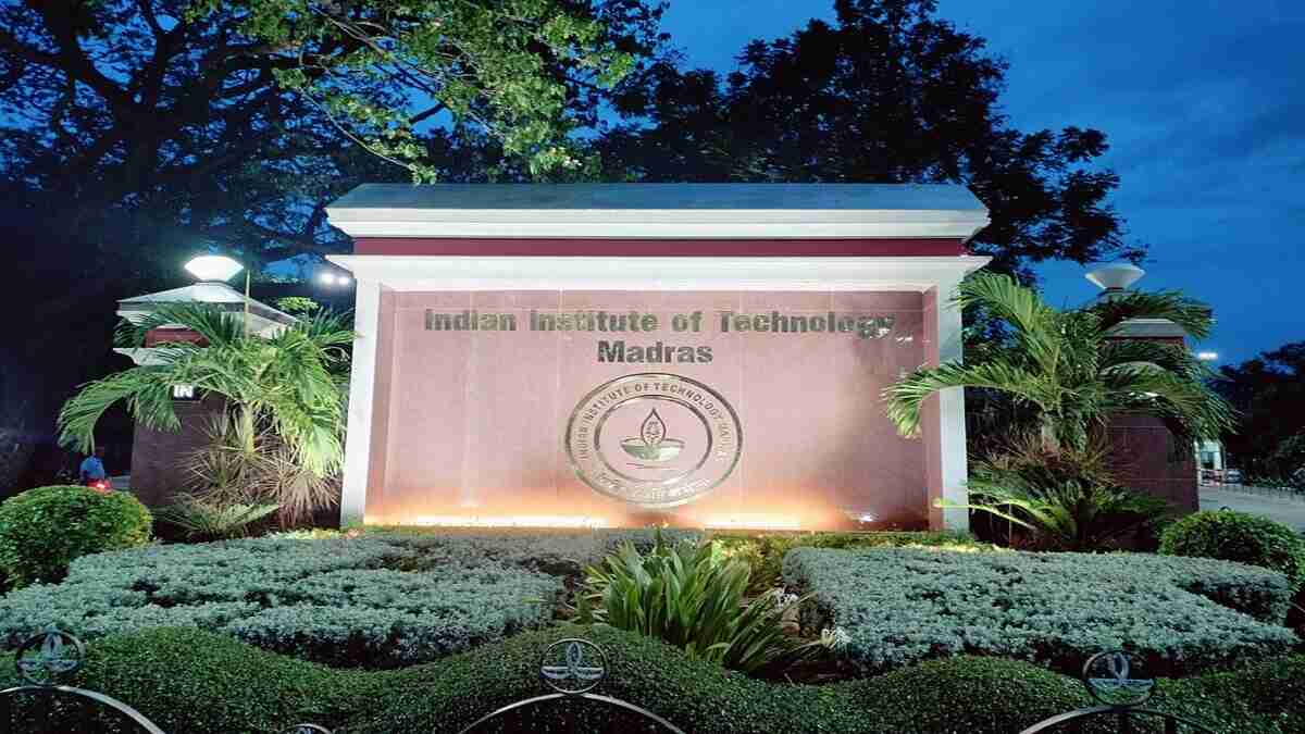 Representatives from IIT Madras CODE and CII Institute of Logistics sign agreement at IIT-M campus today. (Source: IIT Madras)