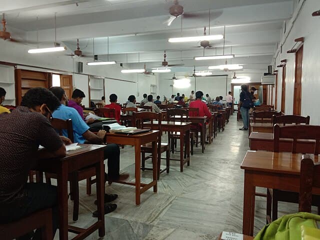 JEE Main 2025: High scoring chapters for physics, chemistry, mathematics. (Representational image: Wikimedia Common)