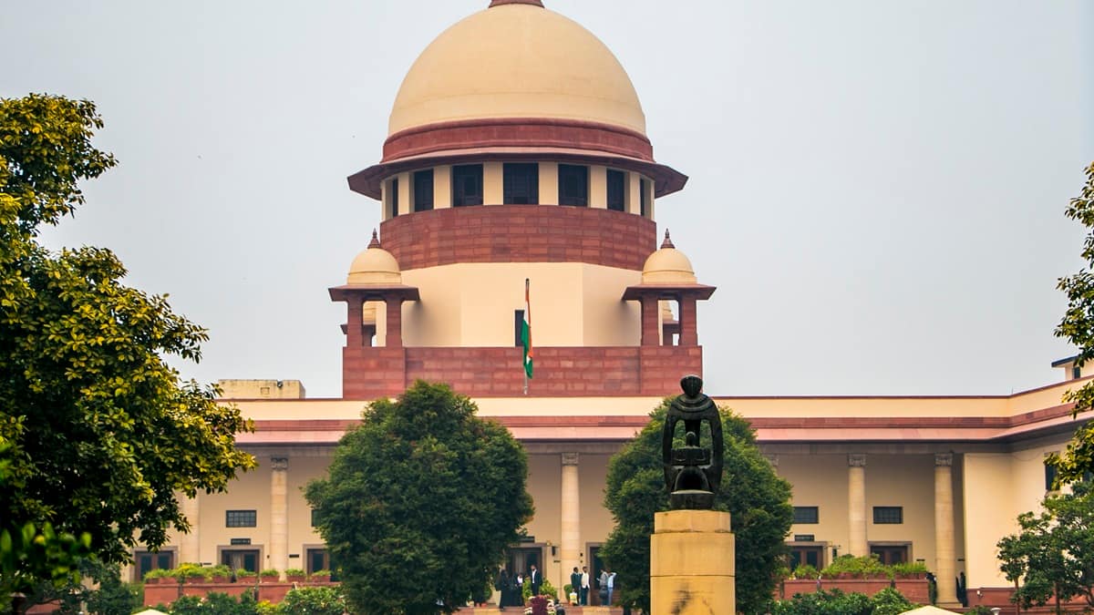 Dalit PhD student suspended by TISS will now approach Supreme Court after losing HC case. (Image: Supreme Court/Wikimedia Commons)