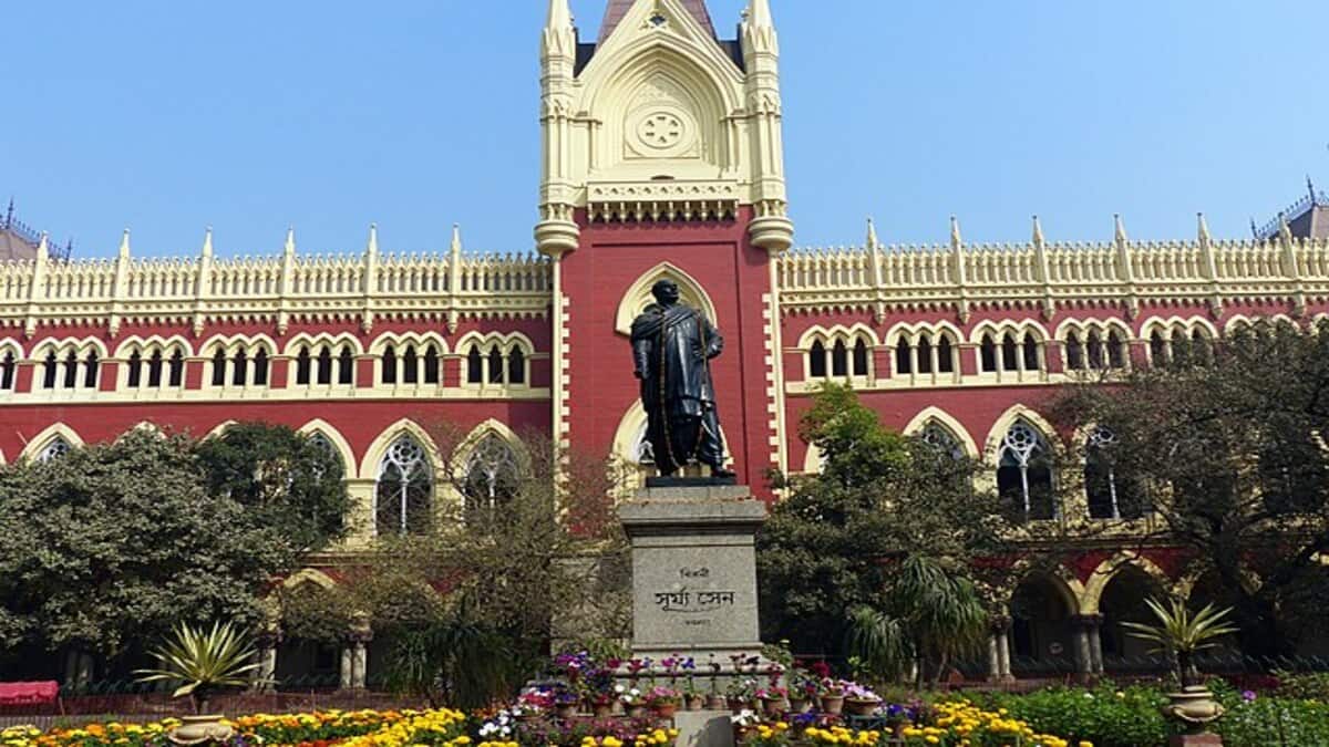 The bench also asked the additional solicitor general to assist the HC on Wednesday. (Image source: Wikimedia Commons)
