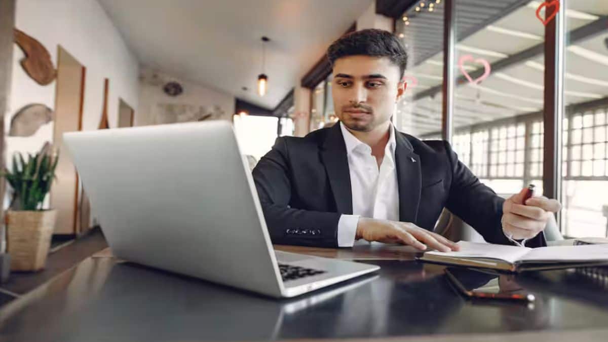सीएफए लेवल 3 फरवरी रिजल्ट 2025 डाउनलोड करने की प्रक्रिया इस लेख में आगे दी गई है। (प्रतीकात्मक-फ्रीपिक)