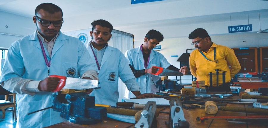 Teaching select, specialised courses to a limited cohort, engineering face a few unique challenges in implementing NEP. (Image: Wikimedia Commons)