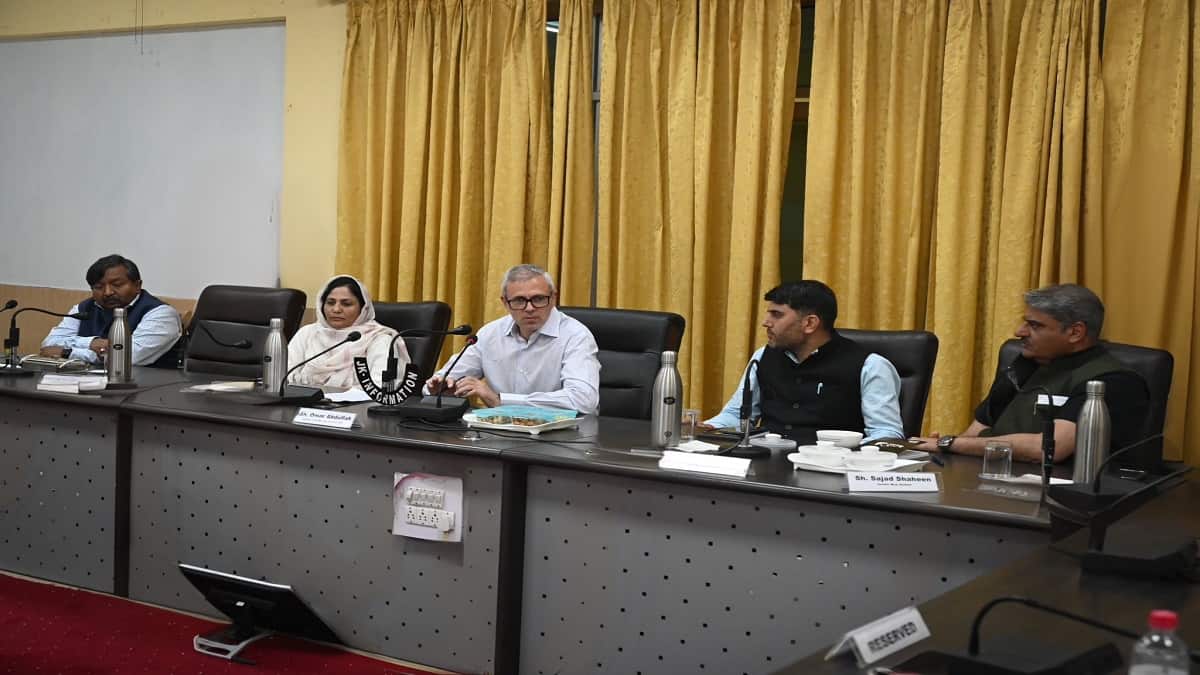 J-K education minister Sakina Itoo met ministers seeking urgent steps for instilling a sense of security among the J-K residents staying in Punjab and Chandigarh. (Image: X/ @CM_JnK)