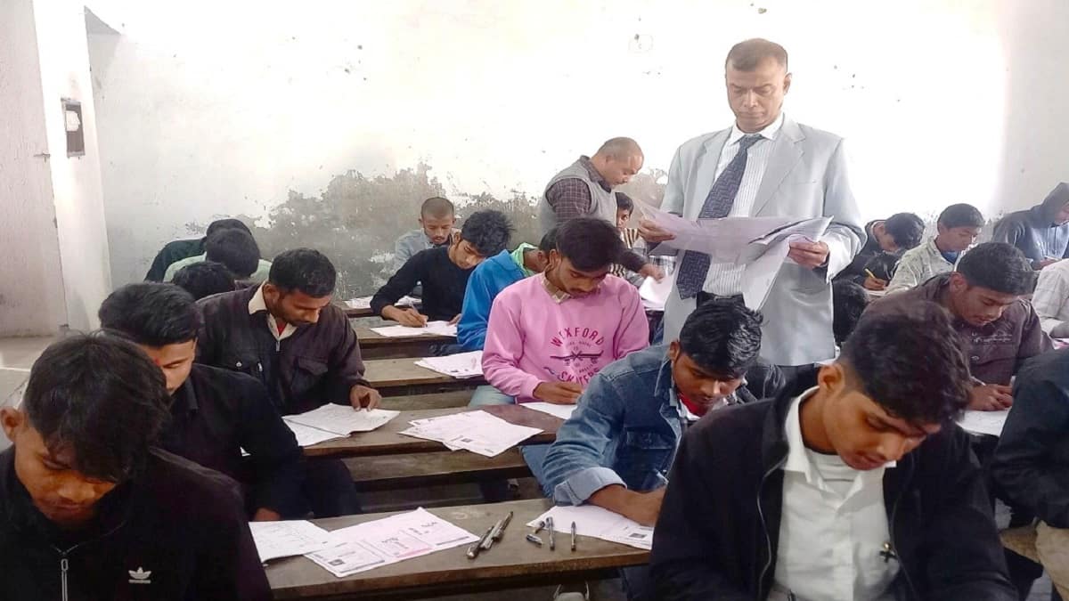 BSEB sets 10 strict rules for special, compartment exam 2025; police, magistrates deployed for frisking