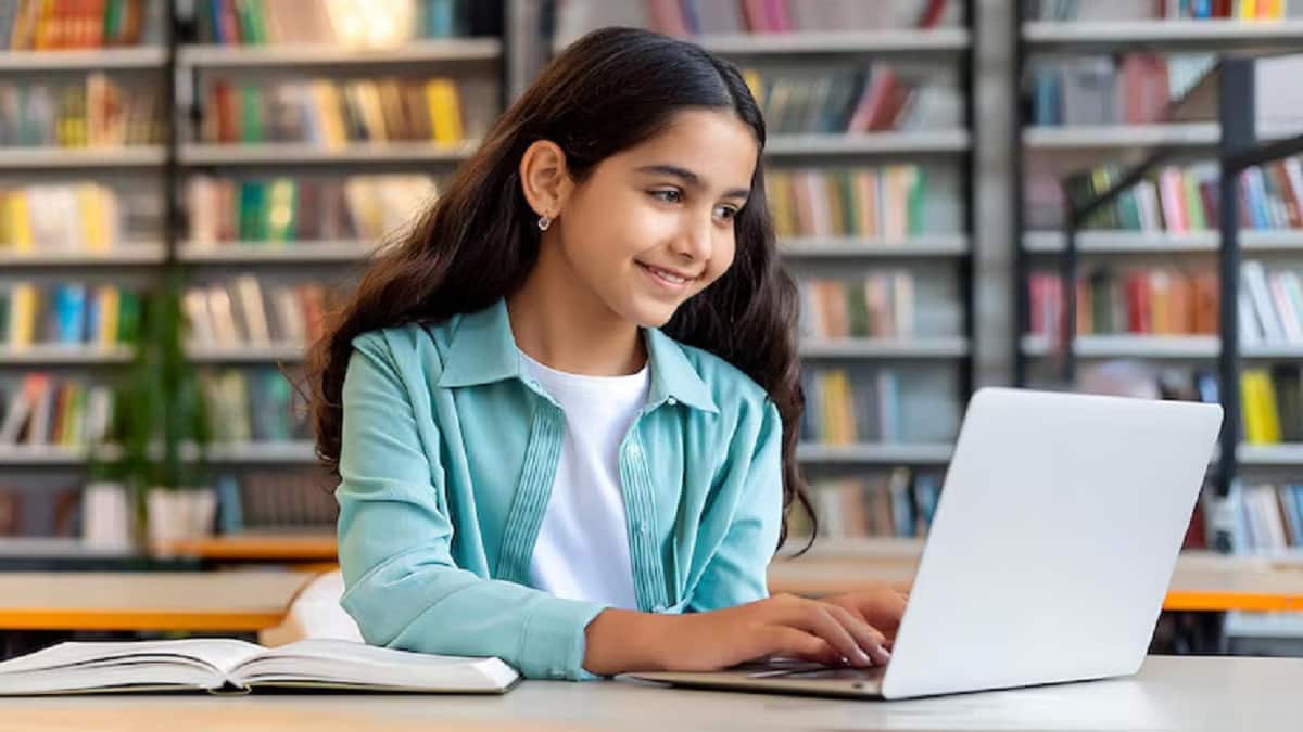West Bengal Madhyamik pass marks out of 700 and 90. (Representational image: Freepik)