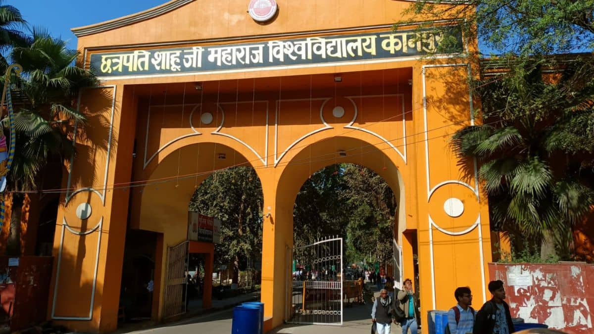 वीसी विनय पाठक ने कहा कि “राष्ट्र से ऊपर कुछ भी नहीं” है। (इमेज-करियर्स360/अभय प्रताप सिंह)
