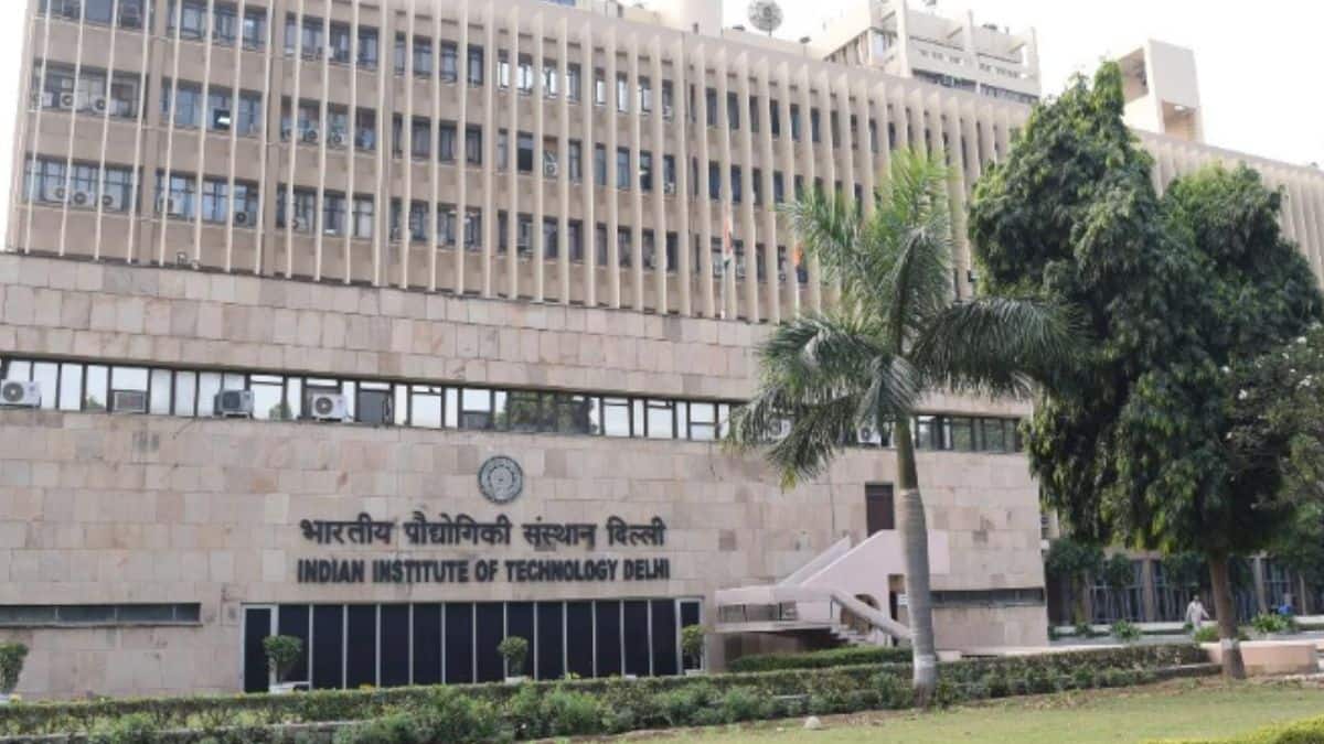 ऑनलाइन पीजी डिप्लोमा पाठ्यक्रम की अवधि 12 महीने की है।