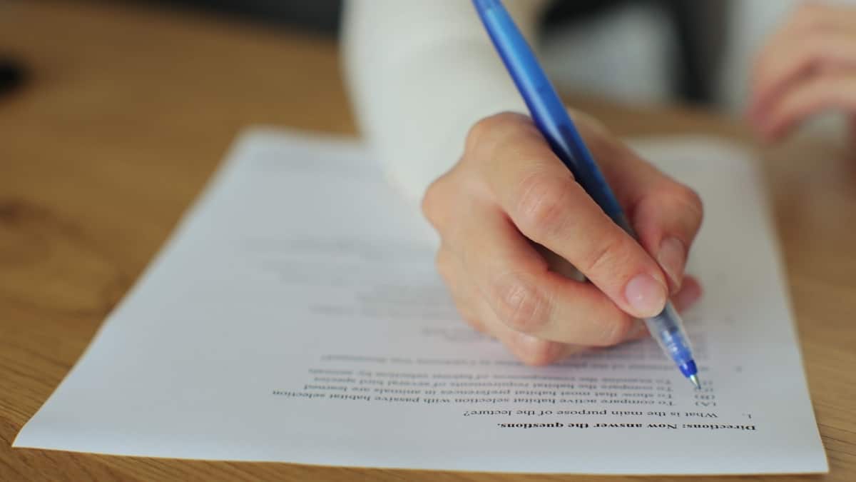 Download KLEE Last 5 Years Question Paper with Solutions for 3 and 5 year LLB