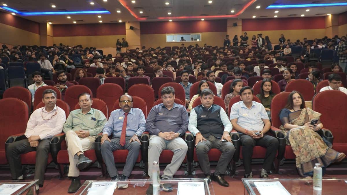 GDSC के सहयोग में स्प्रिंटहैक्स 3.0 (दो-दिवसीय हैकाथॉन) का भी आयोजन किया गया।