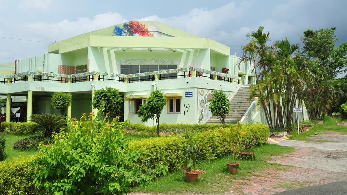 FTI Arunachal Pradesh students complaint lack of clean water, proper classrooms, campus security, power supply. (Image: SRFTI Kolkata/Wikimedia Commons)