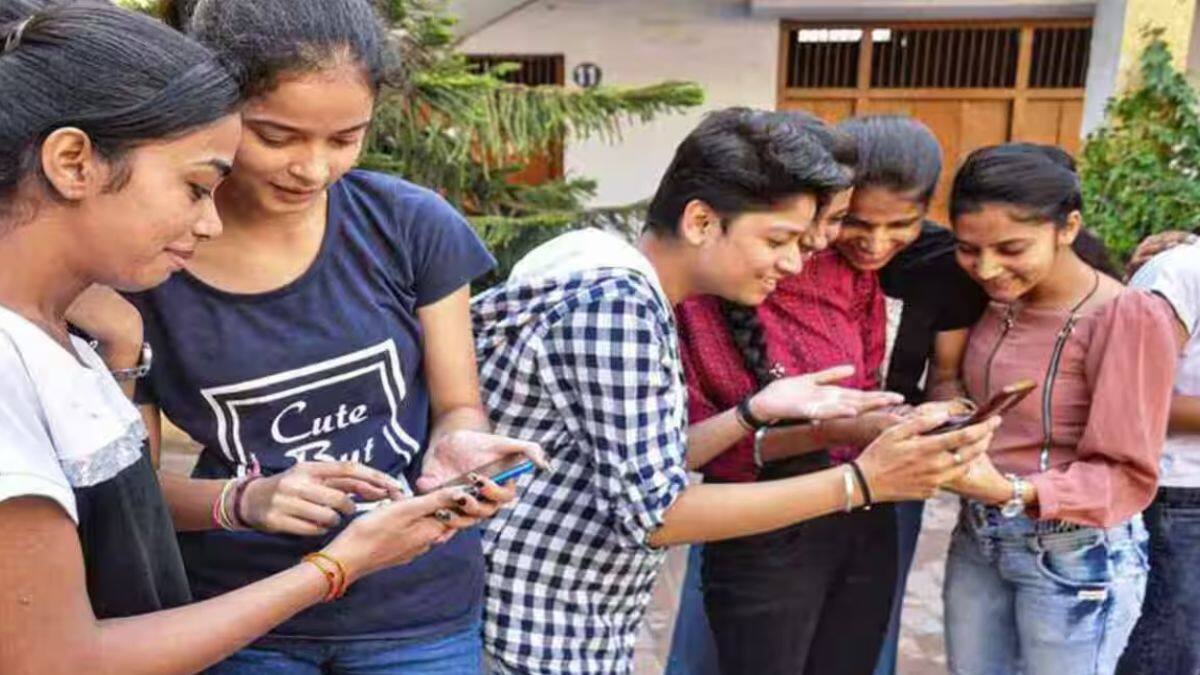 एचपी बोर्ड कक्षा 12वीं का रिजल्ट 17 मई को घोषित किया गया। (प्रतीकात्मक-विकिमीडिया कॉमन्स)