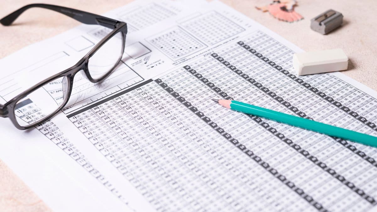 MHT CET 2025 Answer Key LIVE: Maharashtra CET PCM key on May 22 at cetcell.mahacet.org; score calculator