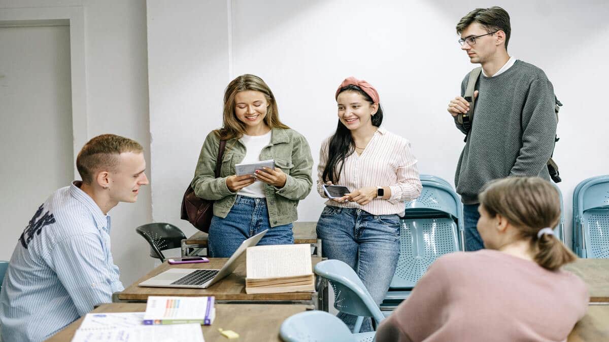 US stops scheduling visa interviews for foreign students as it expands social media vetting
