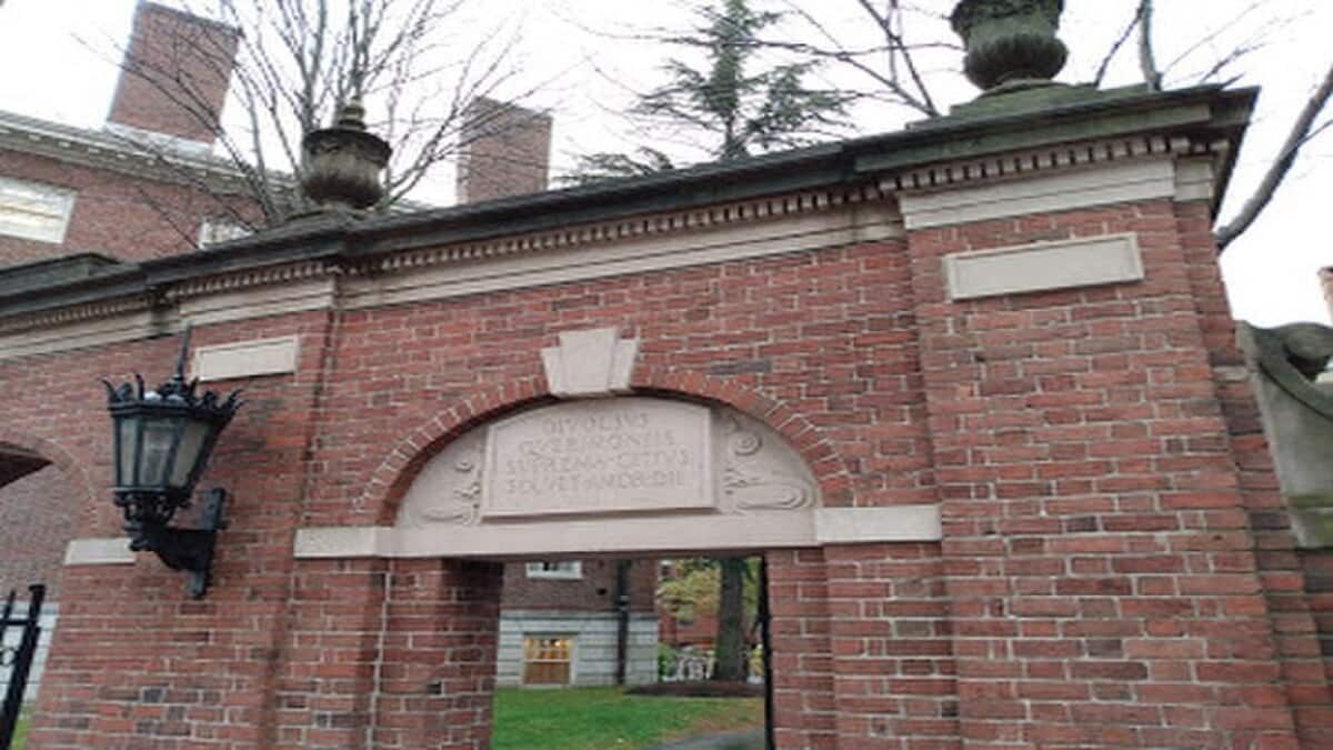 The Trump administration's latest salvos include asking federal agencies to cancel about USD 100 million in contracts with the Ivy League school. (Image source: Wikimedia Commons)