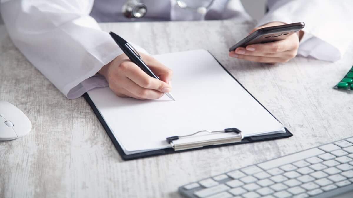 The NTA will conduct the NEET UG 2025 exam tomorrow on May 4 from 2 pm to 5 pm. (Representational image: Freepik)