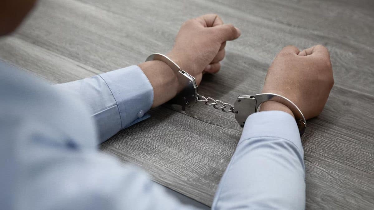 पुलिस ने बताया कि गिरफ्तार सभी आरोपियों से पूछताछ की जा रही है। (प्रतीकात्मक-फ्रीपिक)