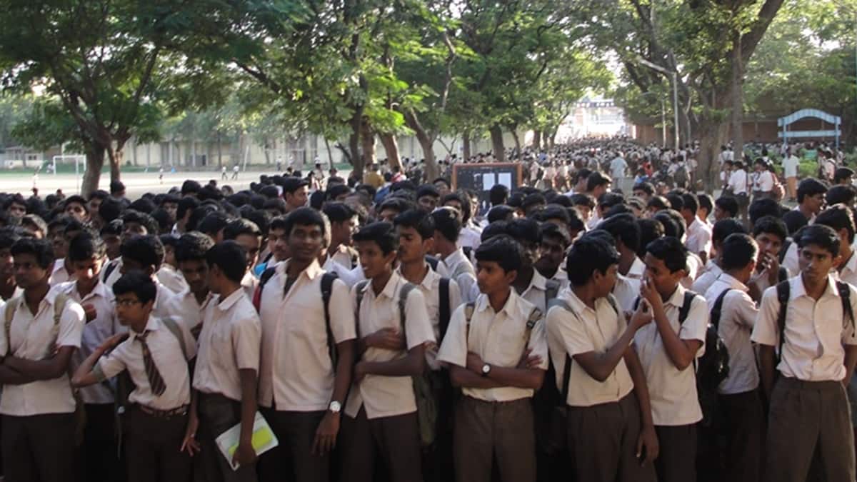 Kerala SSLC Result 2025 LIVE: Kerala Class 10 results at results.kite.kerala.gov.in; passing marks