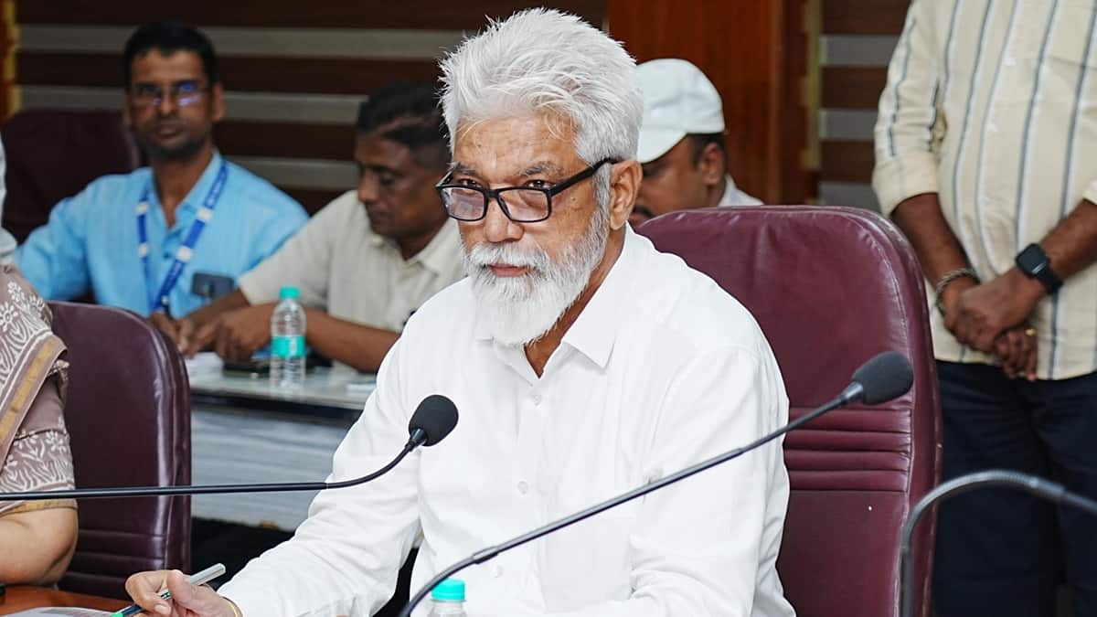 Maharashtra Hindi Row: No compulsion to learn Hindi or any specific third language, says Dadaji Bhuse. (Image: Dadaji Bhuse/official X account)