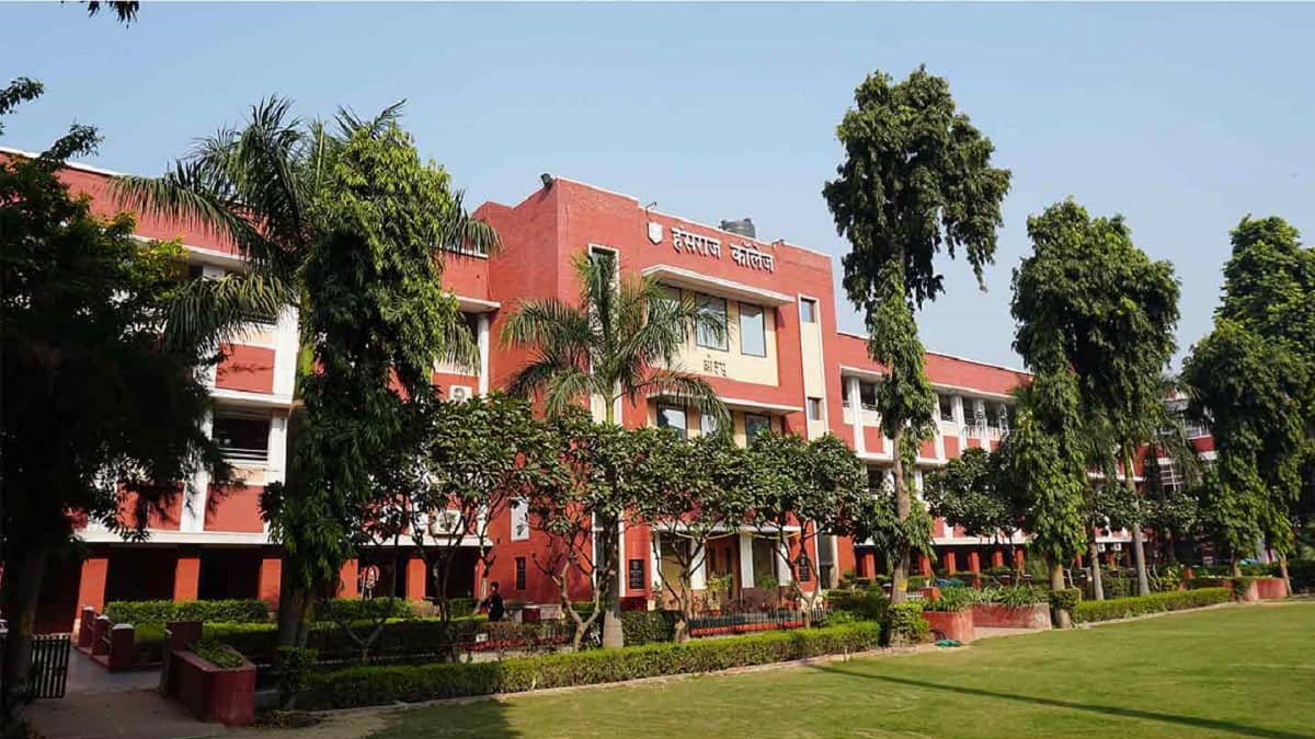 DU PG Cut-off 2025: Delhi University allows entry with zero and negative marks. (Image source: Hansraj College)