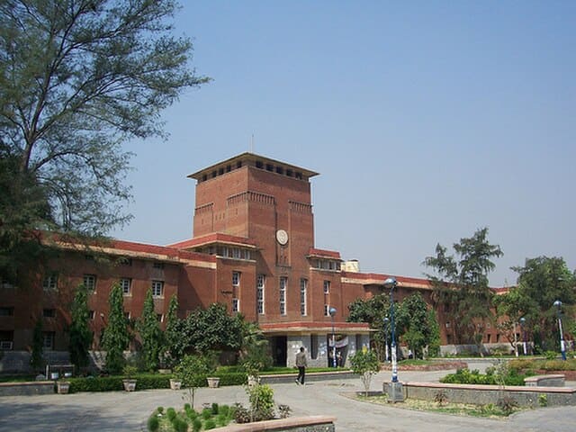 DU may drop several MA political science courses. (Image: Wikimedia Commons)
