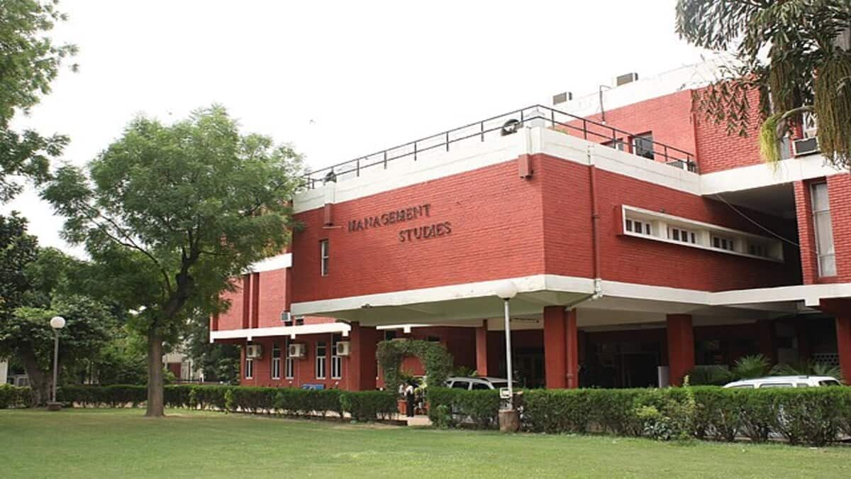 Delhi University launches MA in Tourism Managementl apply at dacee.du.ac.in. (Image source: Wikimedia Commons)
