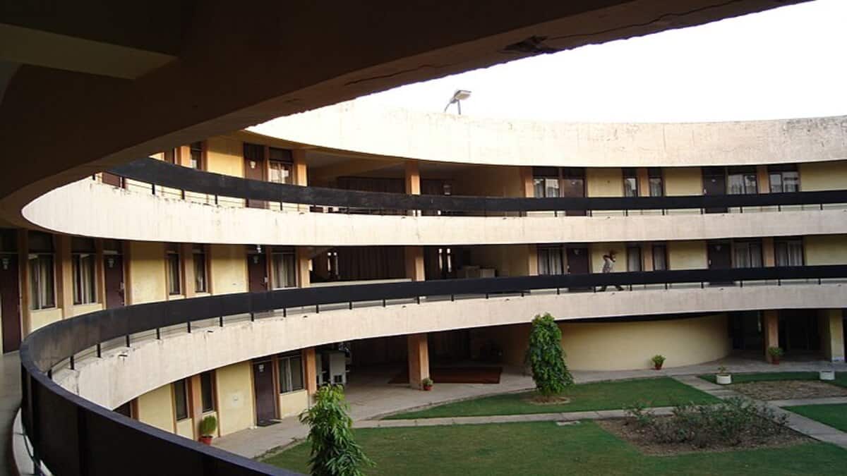 IIT Delhi Student Death: A forensic team has been called to the scene to collect evidence and conduct a detailed examination of the room, the officer said, (Image source: Wikimedia Commons)