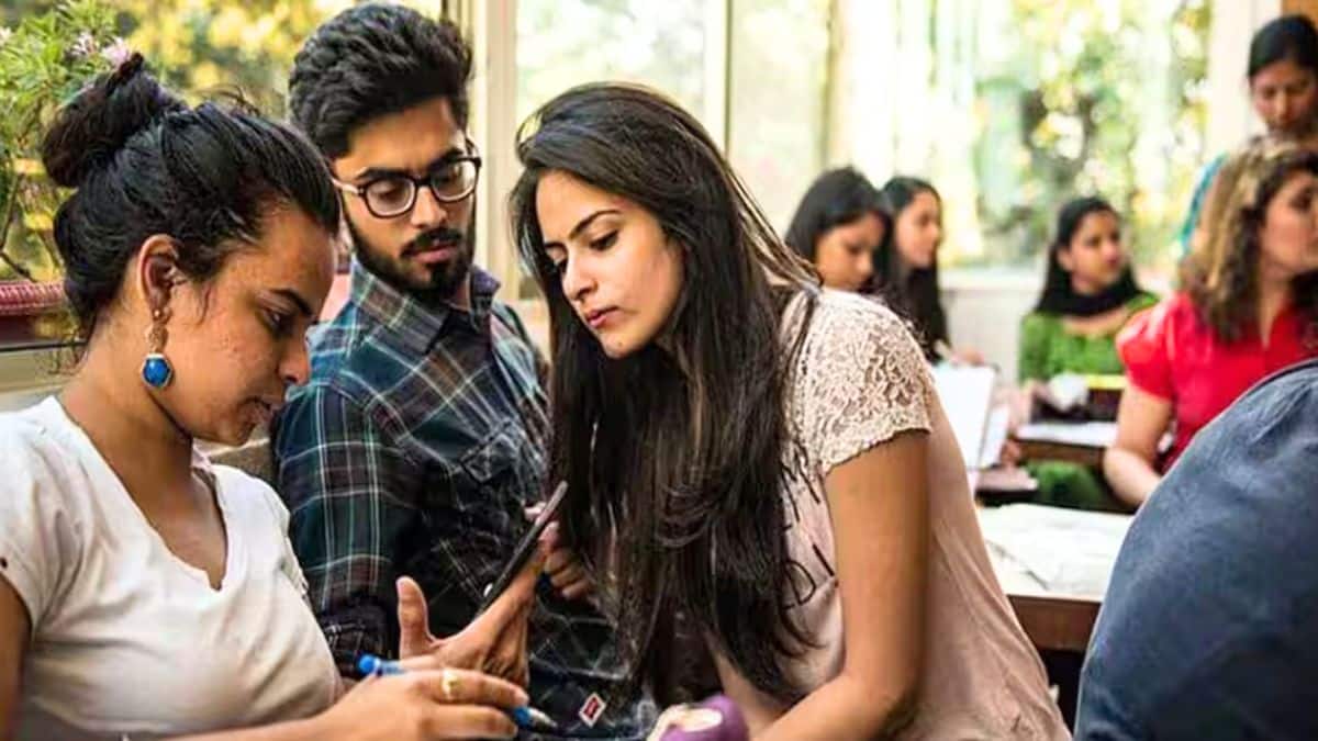 आरआरबी एनटीपीसी सीबीटी 1 आंसर की पीडीएफ लिंक शाम 6 बजे तक एक्टिव हो जाएगी। (प्रतीकात्मक-विकिमीडिया कॉमन्स)