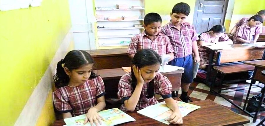 सरकार अगले चरण में इस कार्यक्रम को 3288 और स्कूलों में लागू करने की योजना बना रही है। (प्रतीकात्मक-विकिमीडिया कॉमन्स)