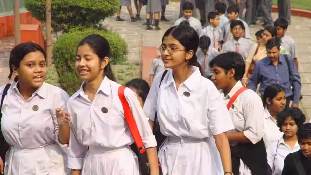 अधिकारी ने कहा, ‘‘महाराष्ट्र गीत की तरह स्कूलों में रोज सड़क सुरक्षा भी सिखाई जानी चाहिए।’’ (प्रतीकात्मक-विकिमीडिया कॉमन्स)
