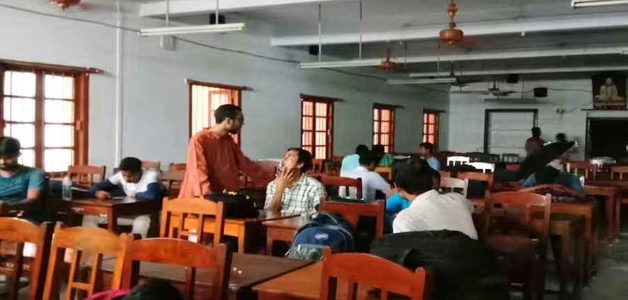 आयोग ने इस सप्ताह एक समाचारपत्र में इस संबंध में प्रकाशित एक रिपोर्ट पर स्वतः संज्ञान लिया। (प्रतीकात्मक-फ्रीपिक)