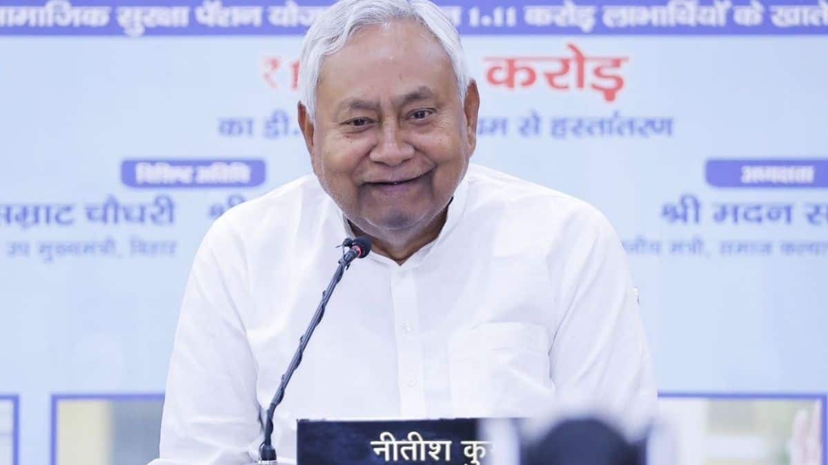 नीतीश कुमार ने बीपीएससी टीआरई 4 के आयोजन की प्रक्रिया जल्द से जल्द शुरू करने का निर्देश दिया है। (इमेज-एक्स/@NitishKumar)