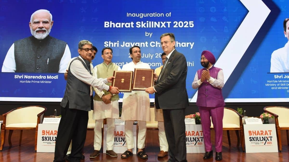 भारत और फ्रांस ने कौशल विकास और व्यावसायिक शिक्षा को बढ़ावा देने के लिए एमओयू साइन किया है। (इमेज-आधिकारिक)