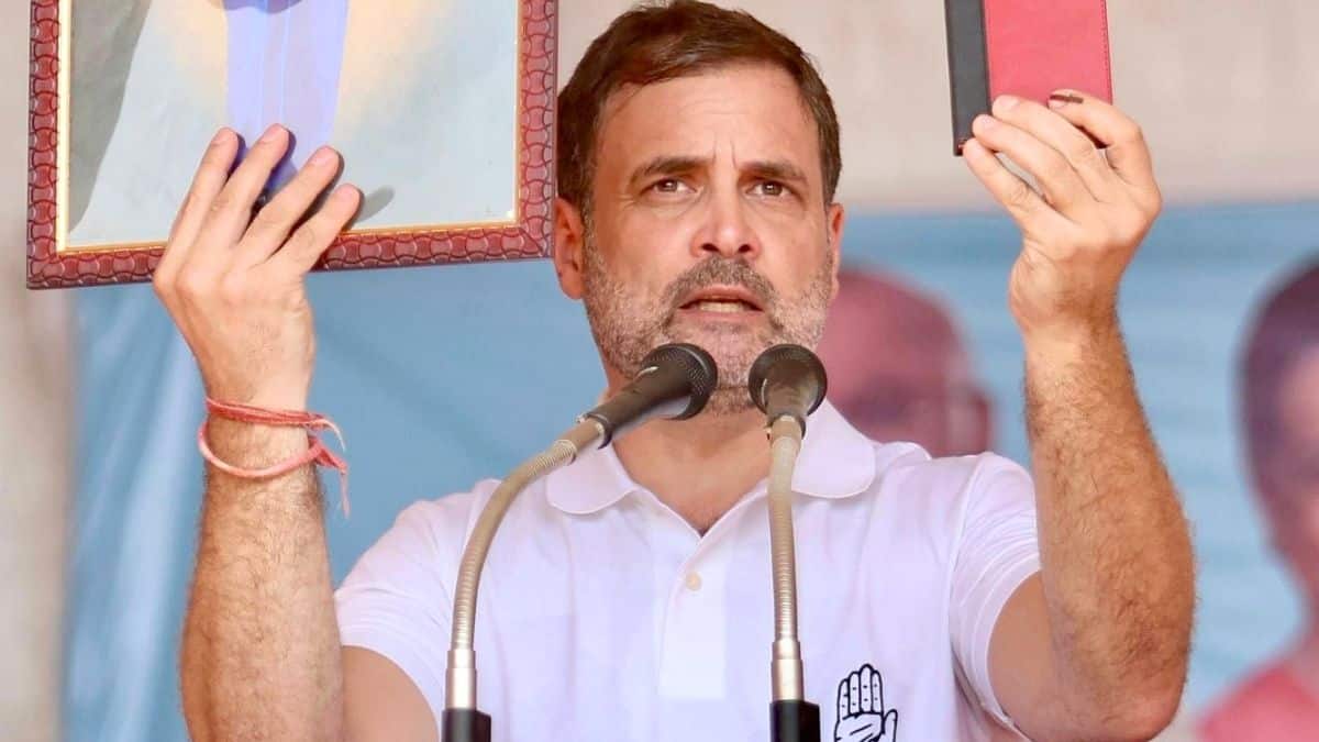 राजस्थान में स्कूल की इमारत ढहने से हुई दुर्घटना में सात बच्चों की मौत हो गई और 27 लोग घायल हो गए। (इमेज-एक्स/@RahulGandhi)