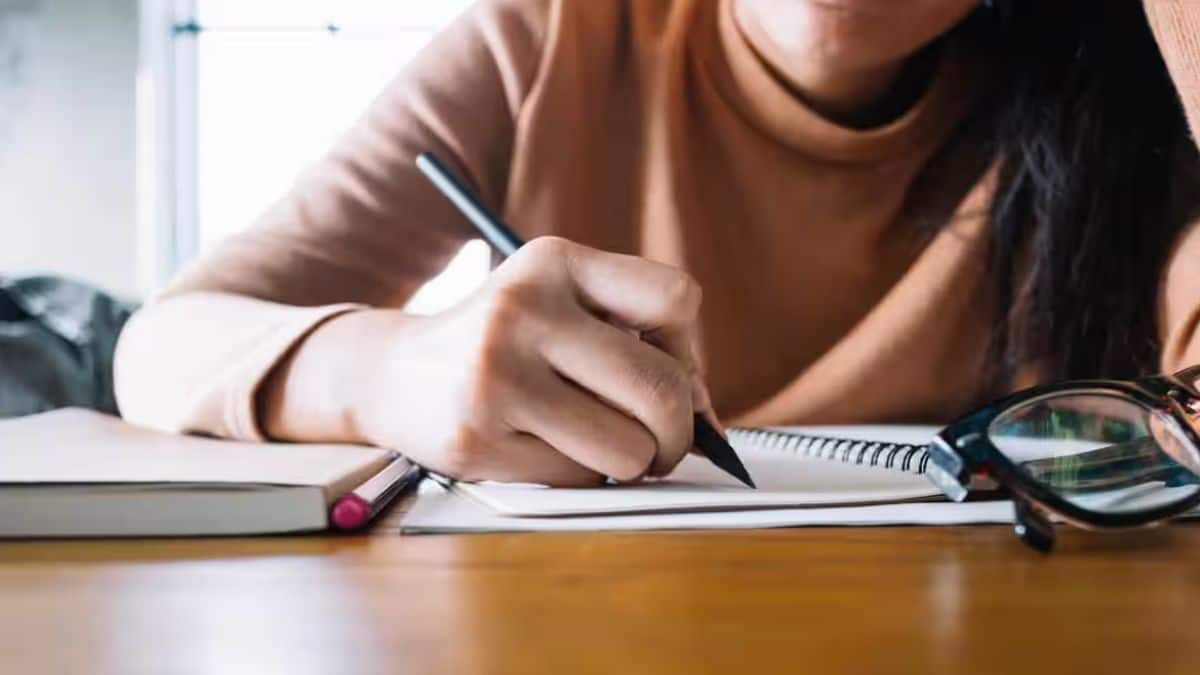 यूपीपीएससी आरओ/एआरओ के लिए राज्य भर में 2,382 परीक्षा केंद्र बनाए गए हैं। (प्रतीकात्मक-फ्रीपिक)