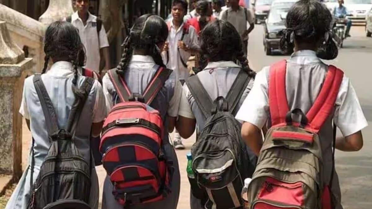 विद्यालय के प्रधानाचार्य डॉ. भगवान सिंह ने किसी तरह की कोई अनियमितता होने से इनकार किया है। (प्रतीकात्मक-विकिमीडिया कॉमन्स)