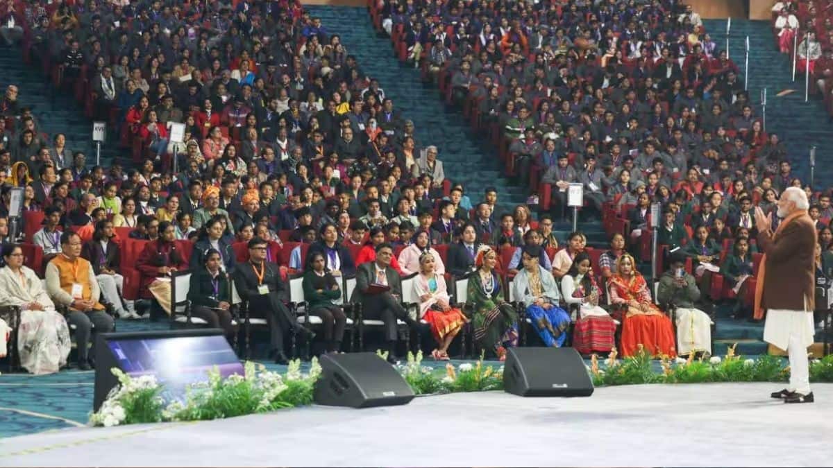प्रधानमंत्री मोदी ने कहा है कि पिछले 5 वर्षों के दौरान शिक्षा के क्षेत्र में कई सकारात्मक बदलाव हुए हैं। (इमेज-एक्स/@narendramodi)