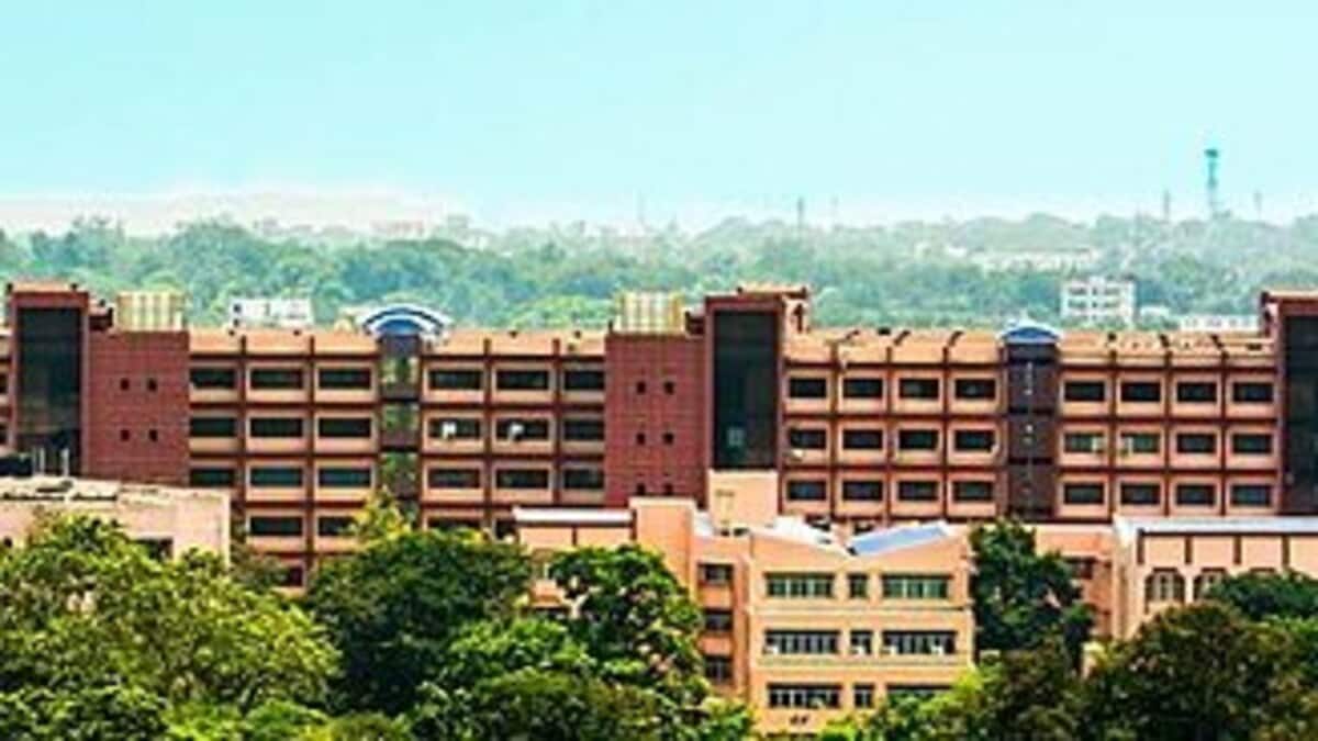 President Droupadi Murmu to attend IIT Dhanbad convocation 2025 (Representational Image: Wikimedia Commons)