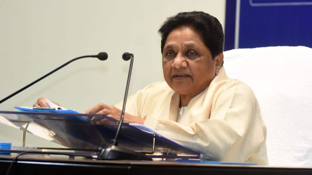 मायावती ने केंद्र सरकार से मामले का संज्ञान लेकर जन व देशहित में कार्रवाई करने की बात कही। (इमेज-एक्स/@Mayawati)