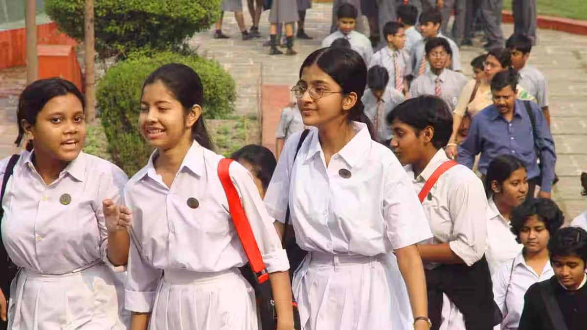 इस सर्वे में देश के 36 राज्यों और केंद्र शासित क्षेत्रों के 781 जिलों के 74,229 स्कूलों को शामिल किया गया। (प्रतीकात्मक-विकिमीडिया कॉमन्स)