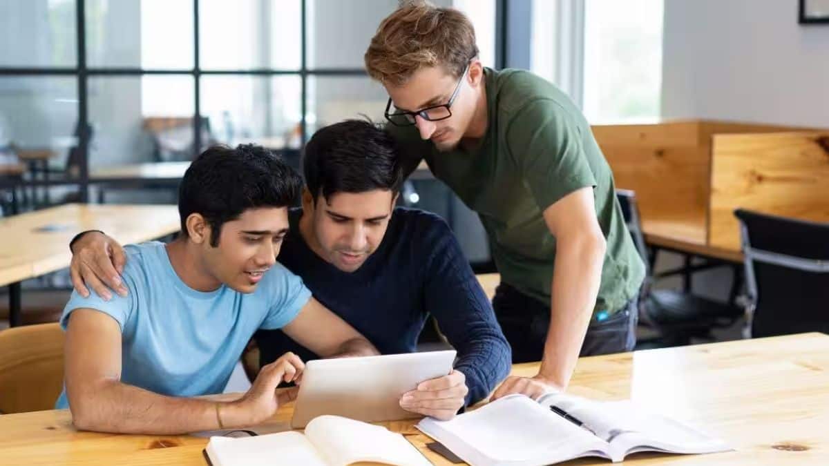 एचएसएससी के अध्यक्ष ने वायरल अधिसूचना पर स्पष्टीकरण जारी किया है। (प्रतीकात्मक-फ्रीपिक)