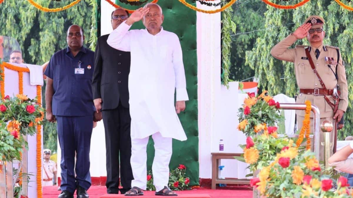 प्रारंभिक (PT) परीक्षा पास कर मुख्य परीक्षा (Mains) में शामिल होने वाले अभ्यर्थियों को अब कोई परीक्षा शुल्क नहीं देना होगा। (इमेज सोर्स - @NitishKumar)