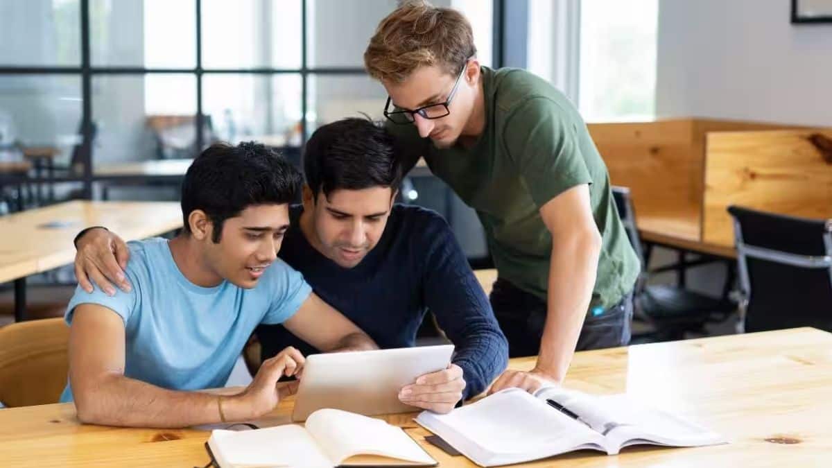 आरएसएसबी पटवारी भर्ती परीक्षा प्रश्न पत्र आधिकारिक वेबसाइट पर अपलोड कर दिया गया है। (प्रतीकात्मक-फ्रीपिक)