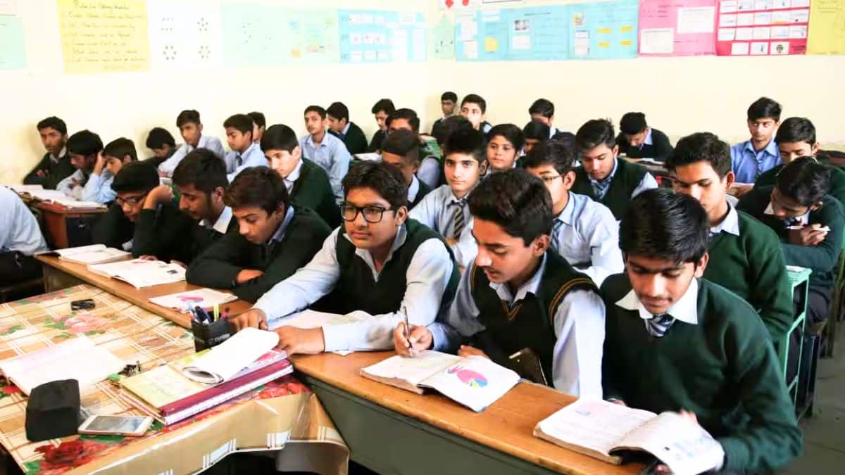पाठ्यक्रम में पूरक सामग्री के रूप में शामिल किए गए पाठ ऑपरेशन सिंदूर के तीन महीने बाद आए हैं। (प्रतीकात्मक-पिक्सल)