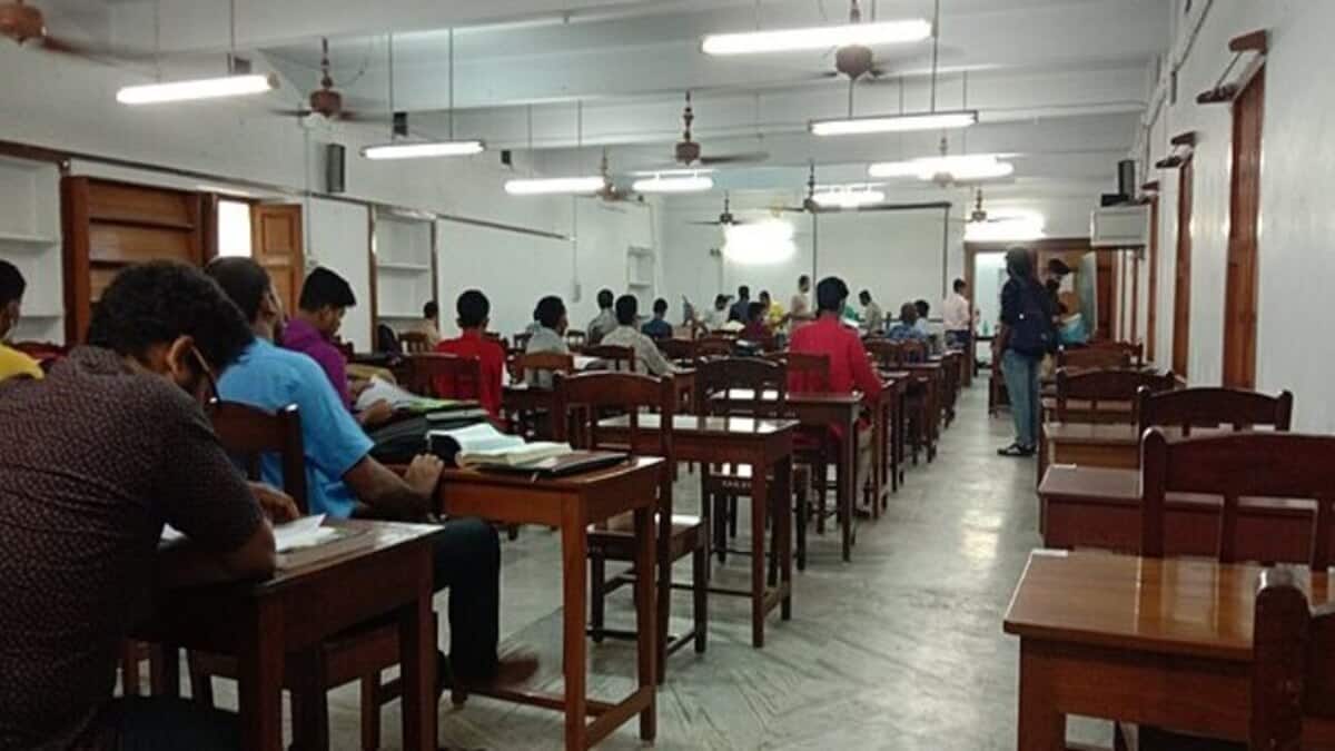 Download Bihar DElEd admit card 2025 at deledbihar.com. (Image: Wikimedia Commons)