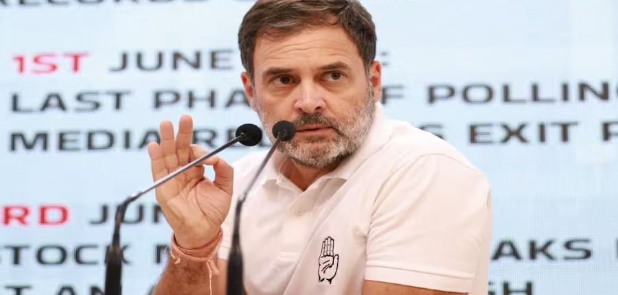 लोकसभा में विपक्ष के नेता राहुल गांधी ने 'एक्स' पर पोस्ट किया, "सरकार लोगों के वोट से नहीं, बल्कि वोट चुराकर सत्ता में आई है।" (इमेज-एक्स/@rahul-gandhi)